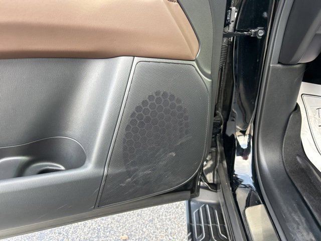 Used 2024 Nissan Armada Platinum w/ Captain's Chairs Package image 15