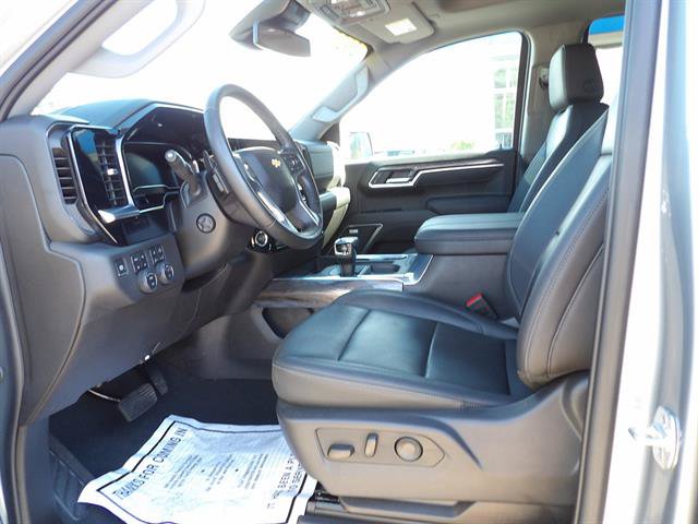 Used 2025 Chevrolet Silverado 1500 LTZ w/ LTZ Premium Package AWD/4WD image 14