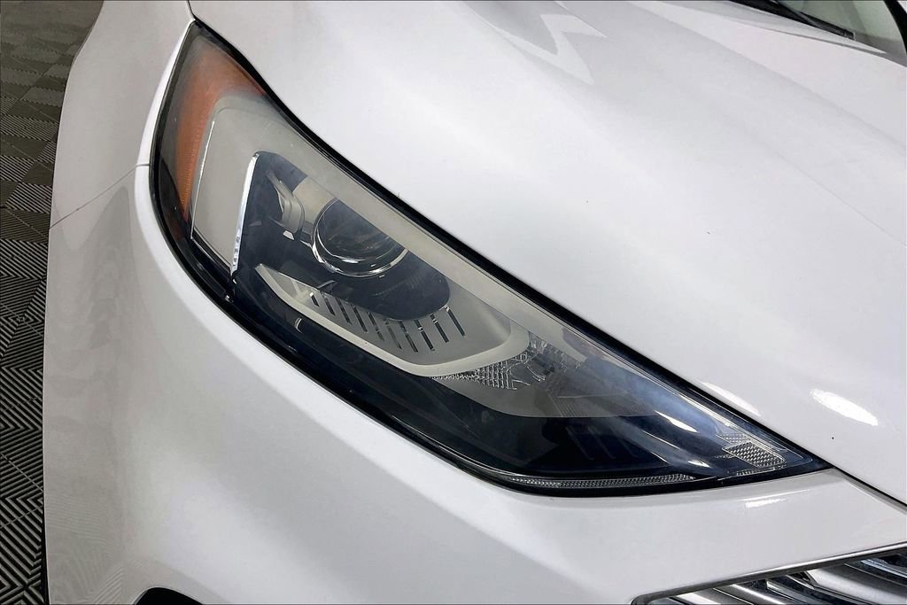 Used 2019 Ford Edge SE w/ SE Fleet Driver's Package image 26