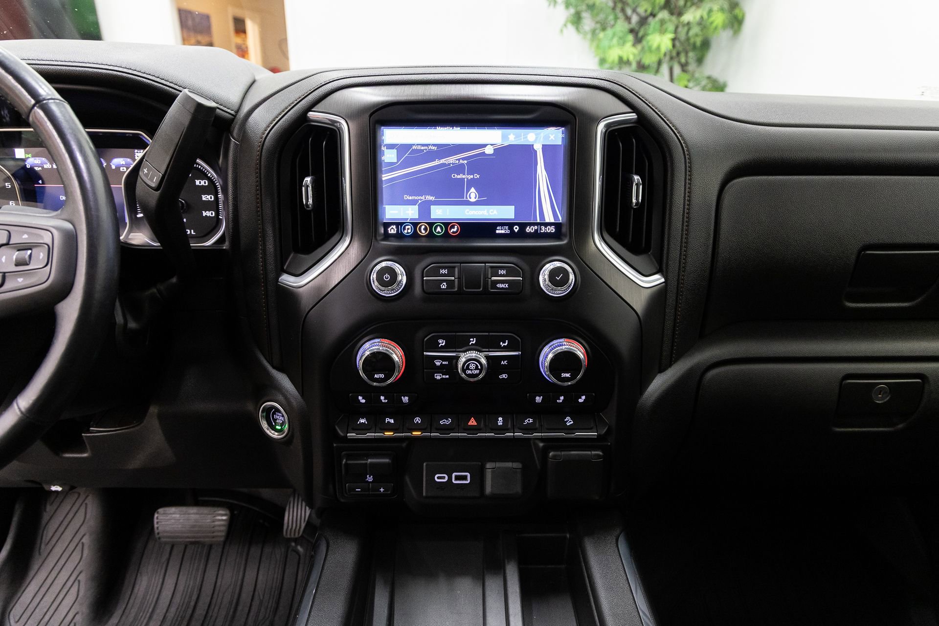 Used 2019 GMC Sierra 1500 AT4 w/ AT4 Premium Package AWD/4WD image 11