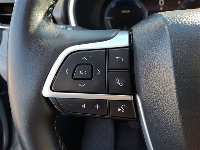Used 2024 Toyota Highlander Limited image 22