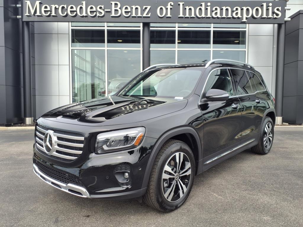 New 2025 Mercedes-Benz GLB 250 4MATIC image 1