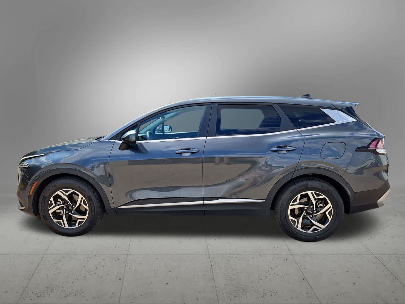 Certified 2024 Kia Sportage LX FWD image 3