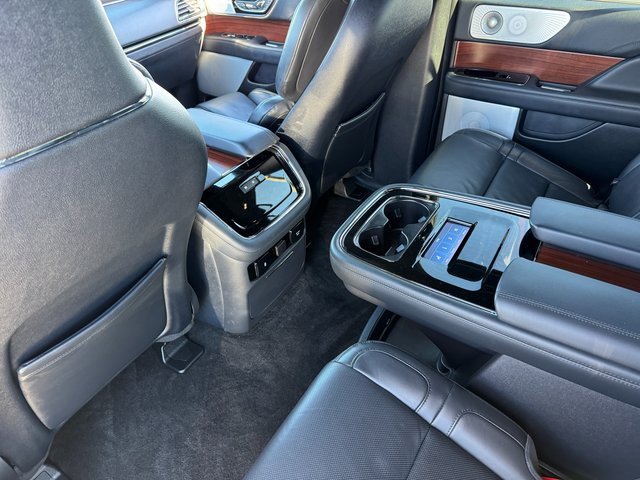 Used 2022 Lincoln Navigator Reserve image 18