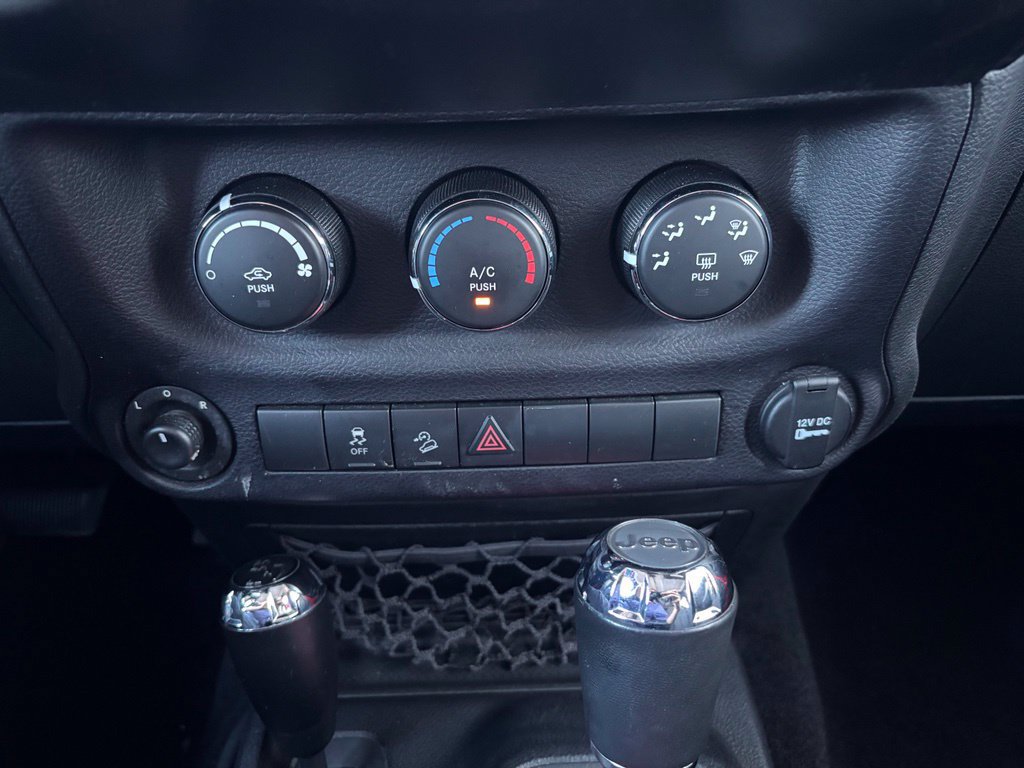 Used 2015 Jeep Wrangler Unlimited Sport w/ Quick Order Package 24S AWD/4WD image 10