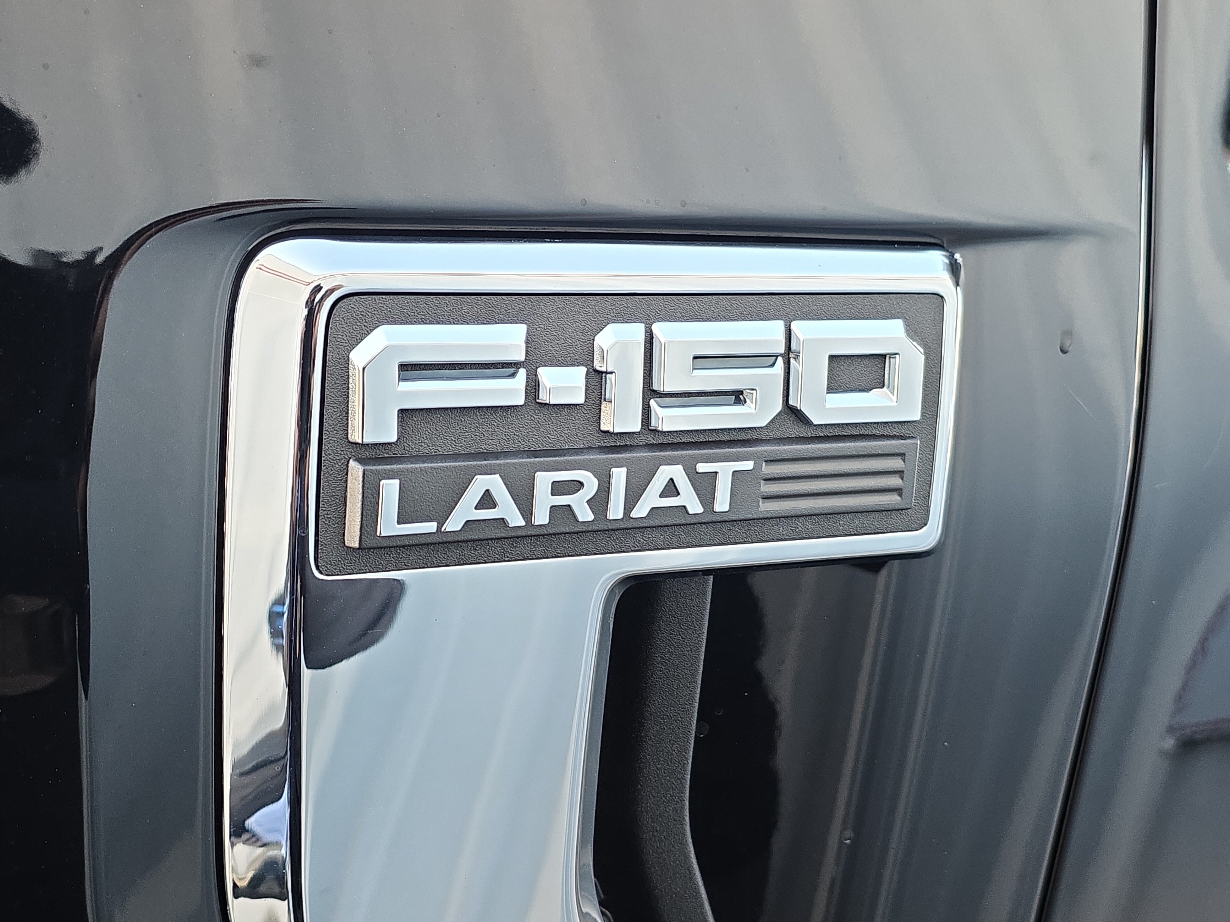 Used 2023 Ford F150 Lariat w/ Equipment Group 502A High AWD/4WD image 7