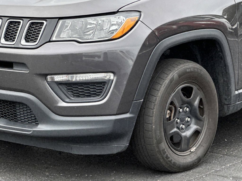 Used 2018 Jeep Compass Sport AWD/4WD image 8