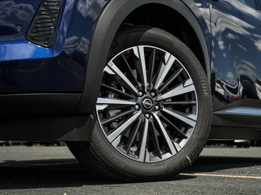 New 2026 Nissan Pathfinder Platinum AWD/4WD image 6