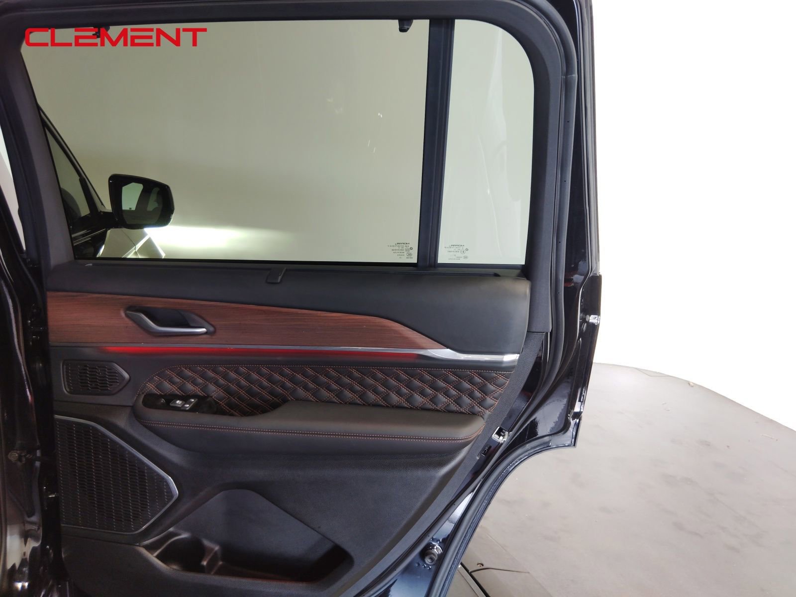 Used 2022 Jeep Grand Cherokee L Summit w/ Advanced Protech Group IV image 41