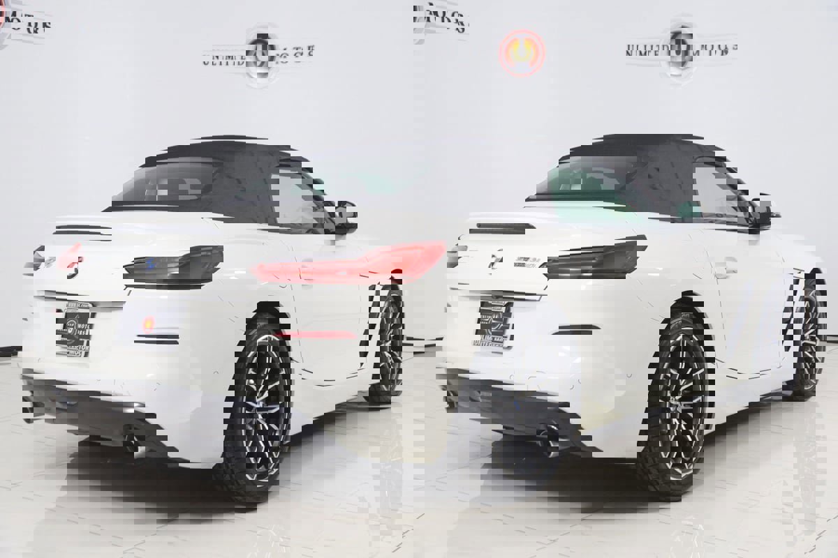 Used 2020 BMW Z4 sDrive30i w/ Convenience Package image 3