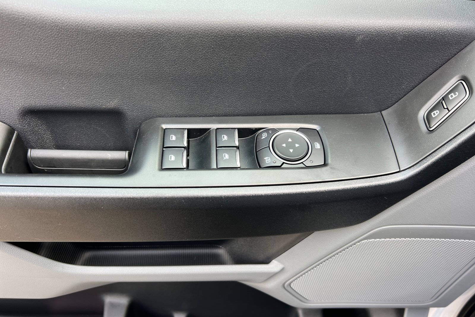 New 2026 Ford F250 XL w/ XL Chrome Package image 11