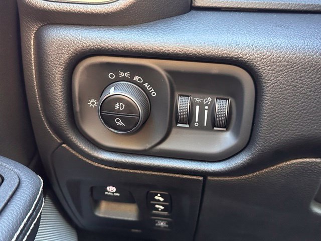 New 2027 RAM 1500 Laramie AWD/4WD image 16