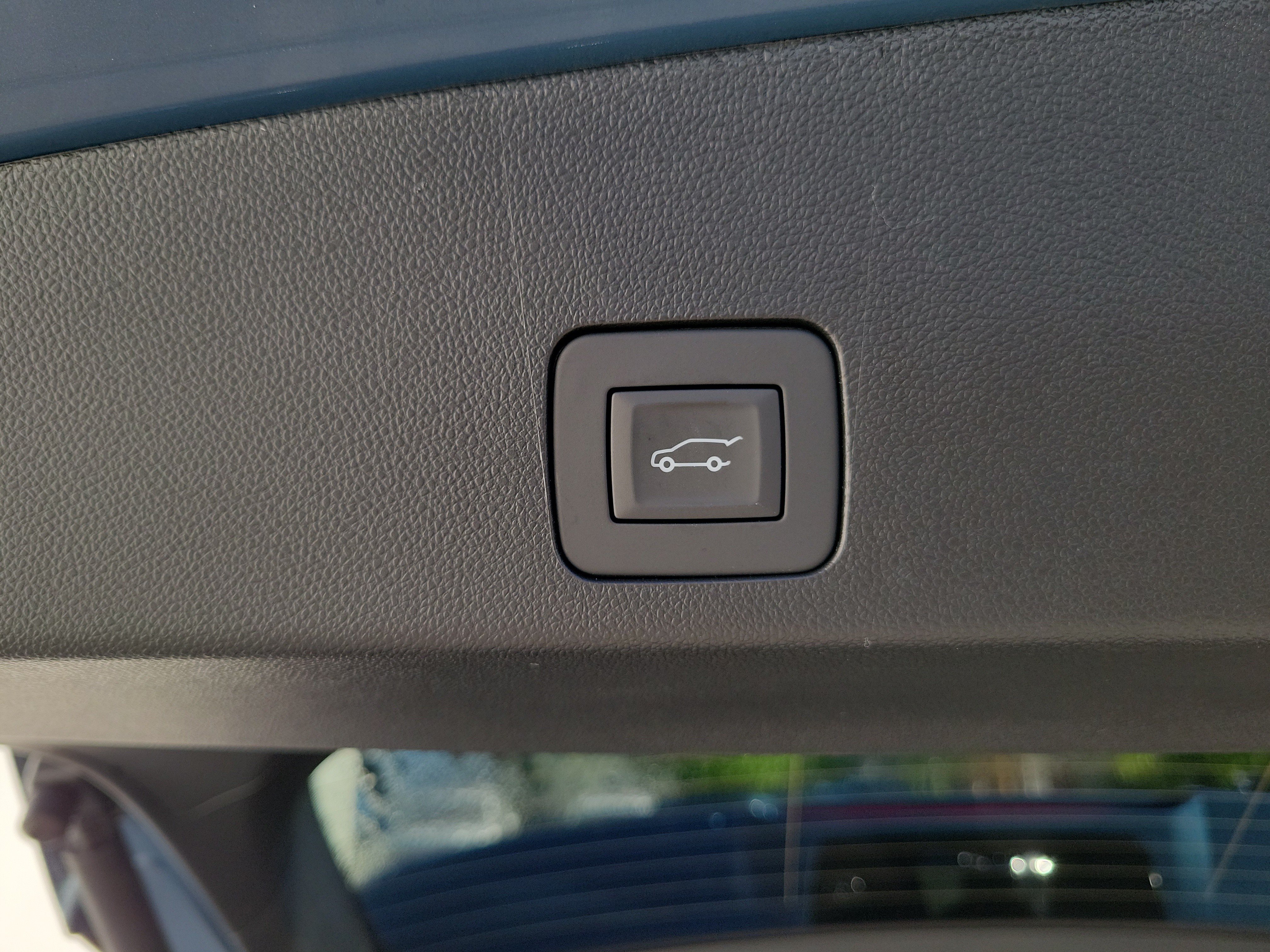 New 2026 Buick Encore GX Avenir w/ Avenir Technology Package FWD image 9