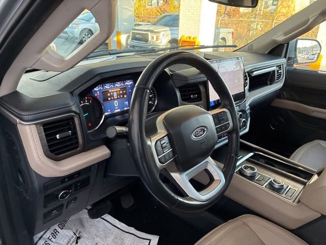 Used 2023 Ford Expedition Limited image 15