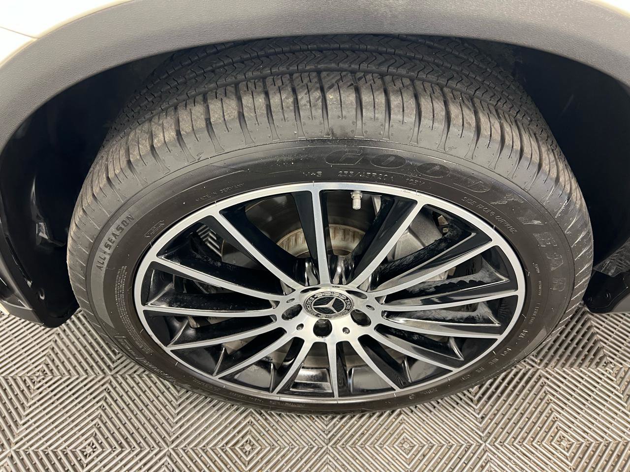 Used 2021 Mercedes-Benz GLC 300 4MATIC Coupe image 36