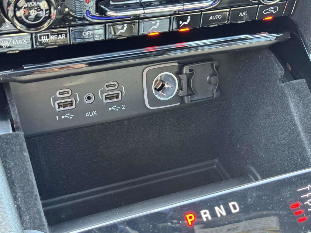 Used 2022 Jeep Grand Cherokee Overland image 13