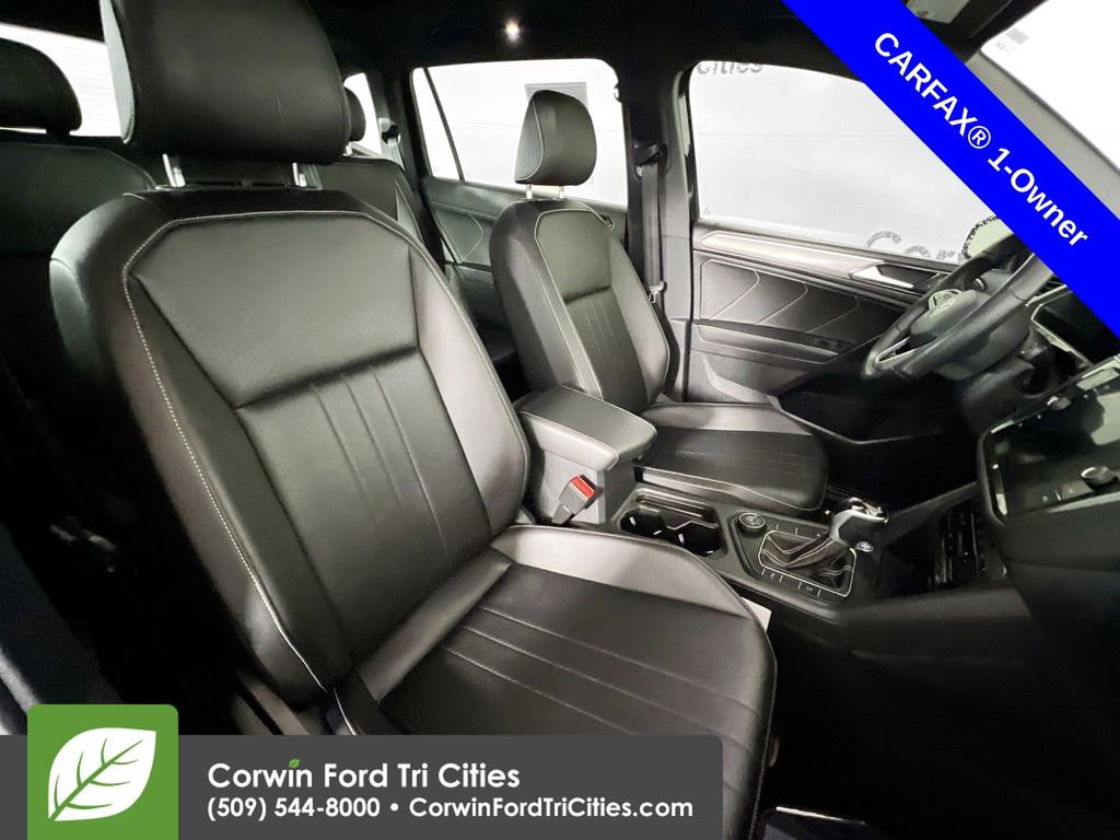 Used 2022 Volkswagen Tiguan SE R-Line image 18