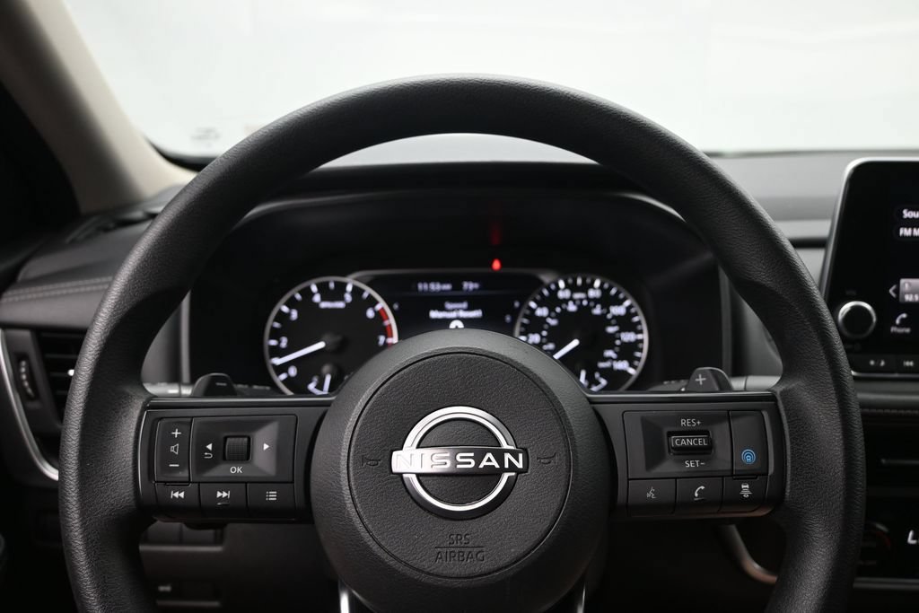 Used 2024 Nissan Rogue SV FWD image 14