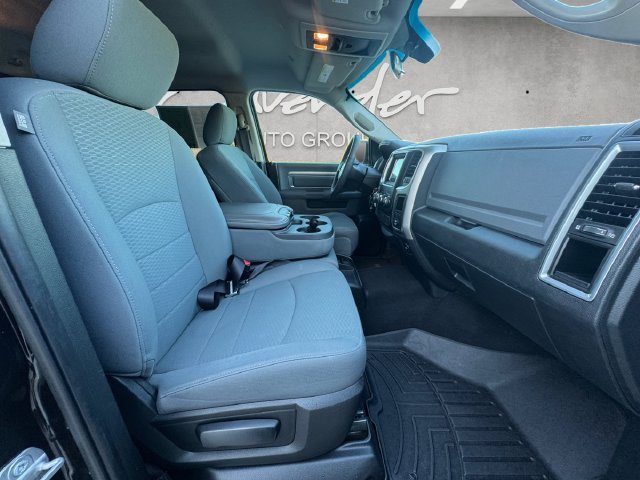 Used 2018 RAM 1500 Classic SLT AWD/4WD image 24