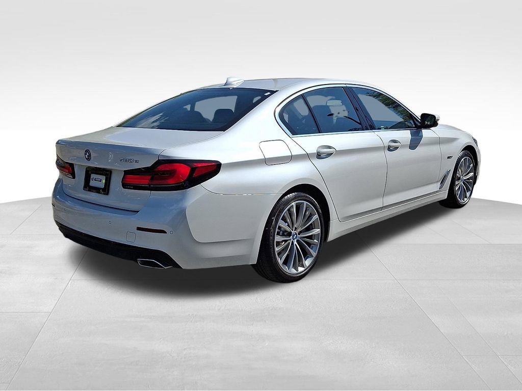 Used 2023 BMW 530e w/ Premium Package RWD image 6