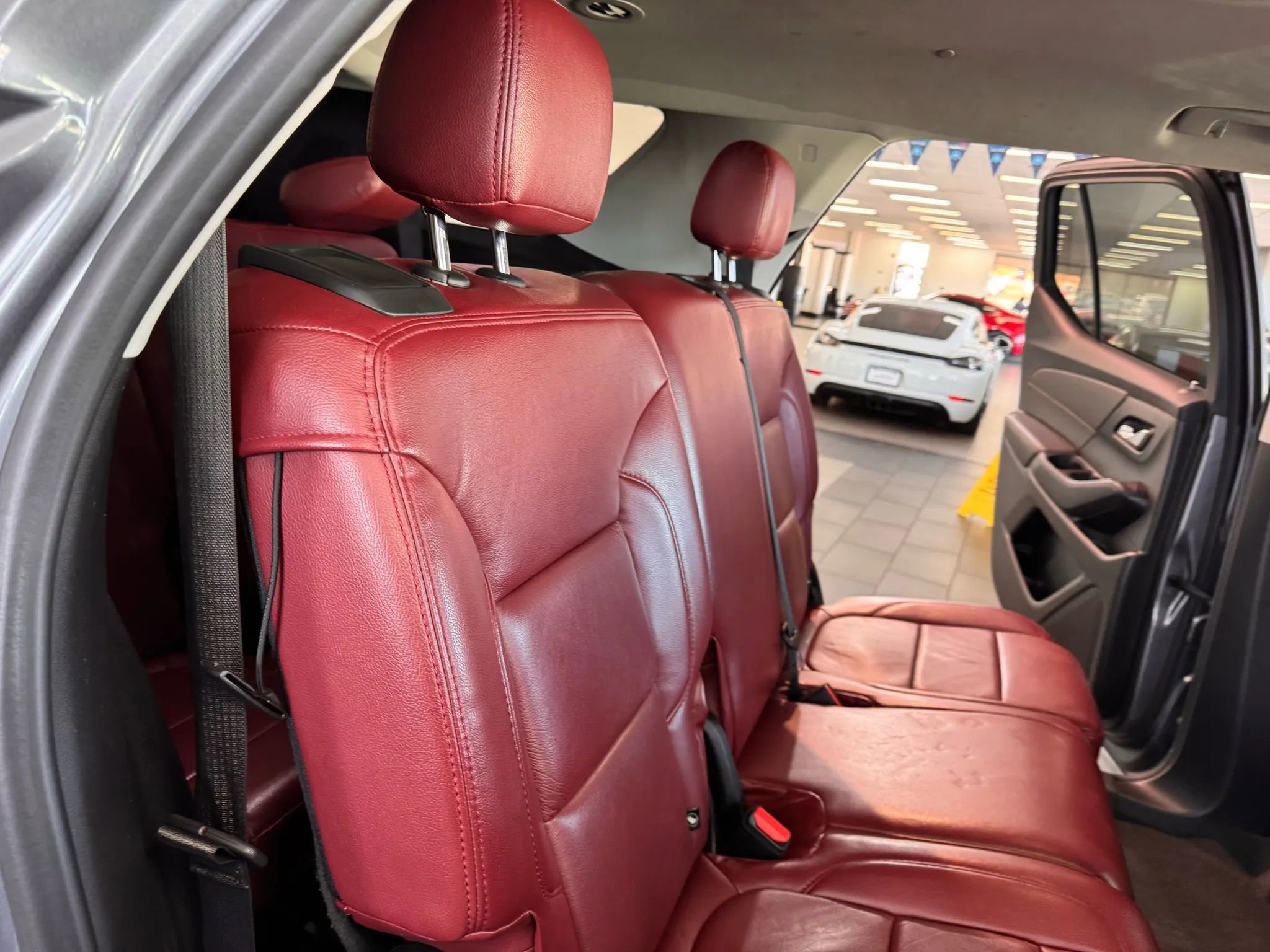 Used 2020 Chevrolet Traverse LS image 17