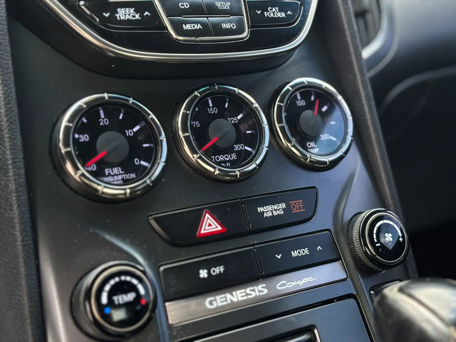 Used 2015 Hyundai Genesis 3.8 RWD image 22