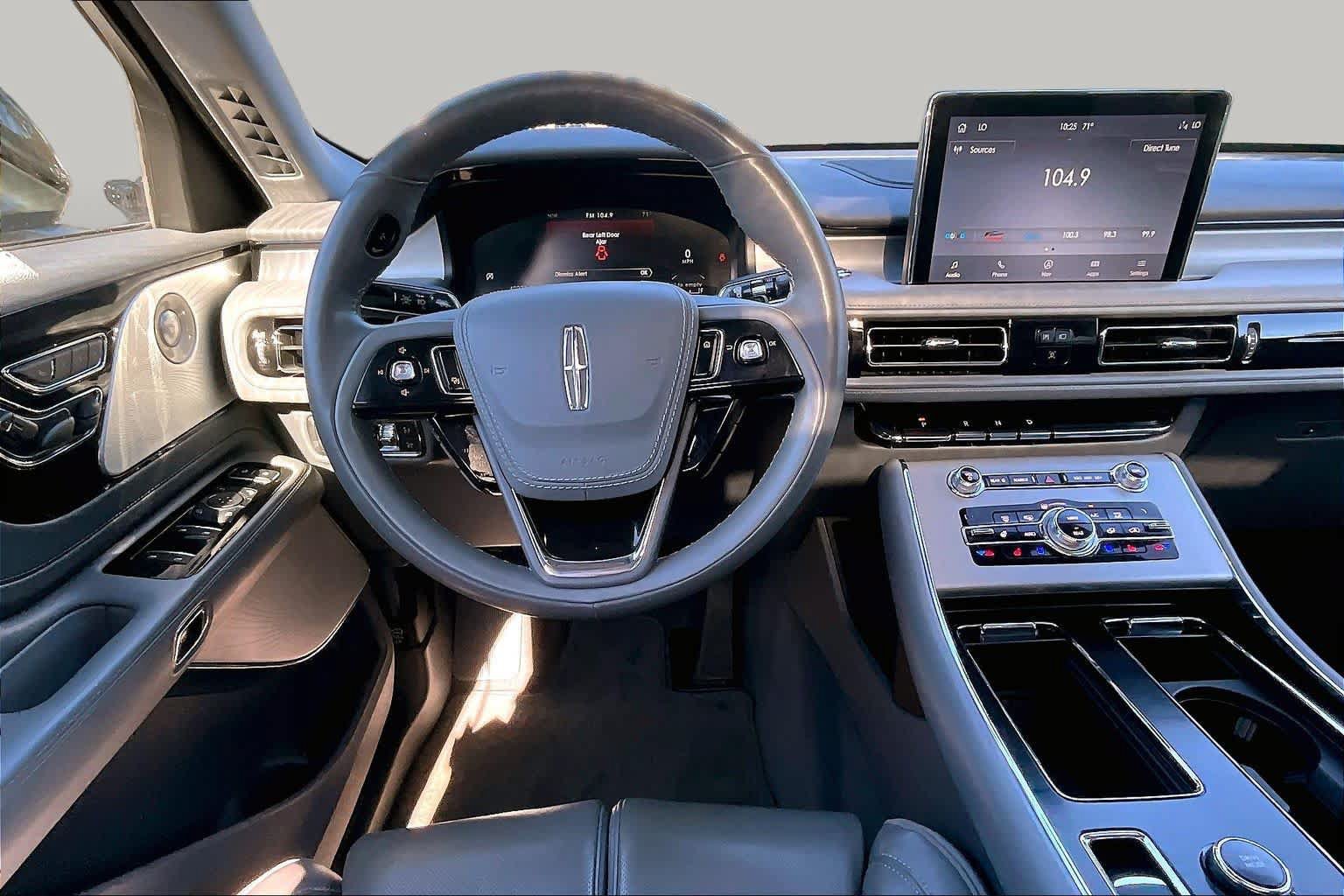 Used 2020 Lincoln Aviator Reserve w/ Equipment Group 201A AWD/4WD image 6