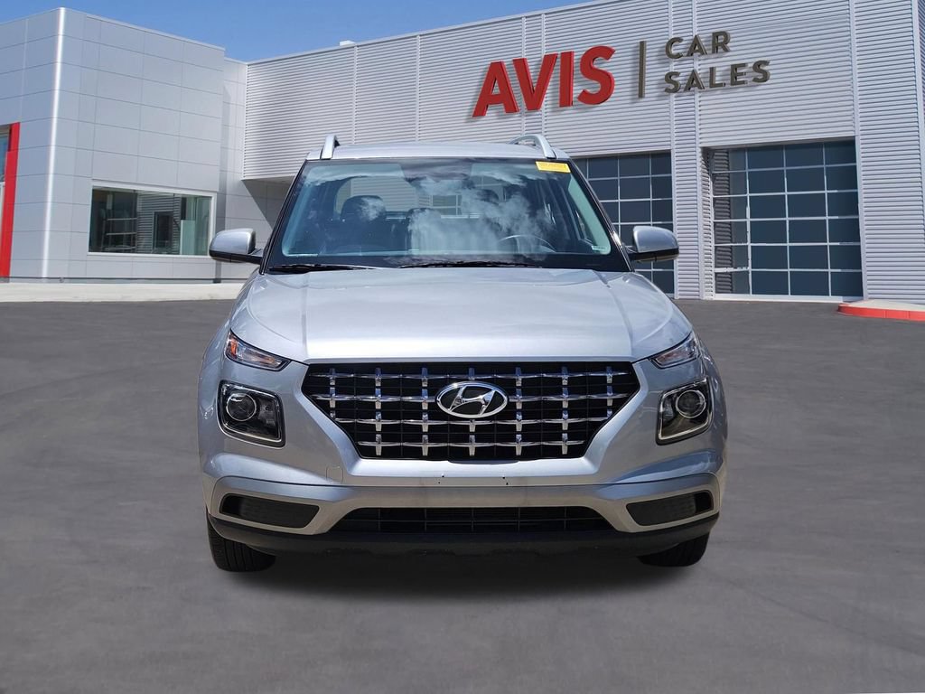 Used 2025 Hyundai Venue SEL FWD image 10