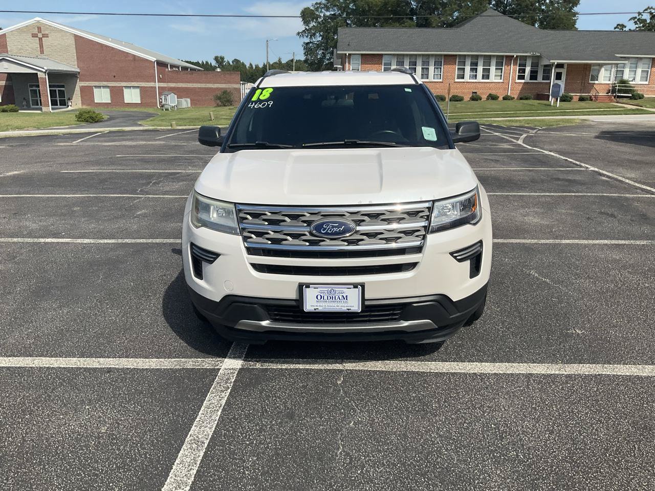Used 2018 Ford Explorer XLT AWD/4WD image 16