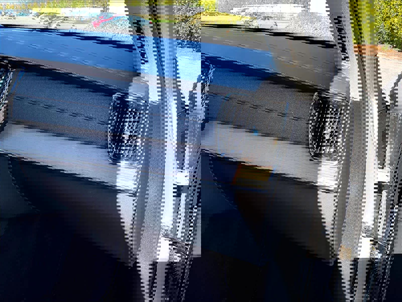 Used 2025 Volvo XC90 B6 Plus image 13