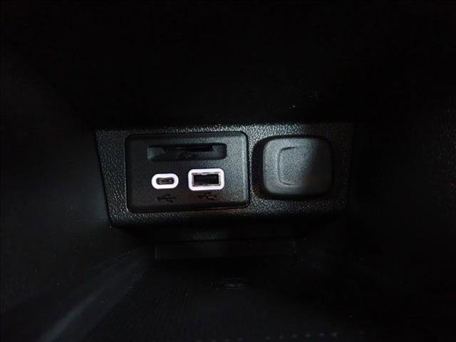 Used 2023 Chevrolet Bolt EUV LT w/ Comfort Package image 20