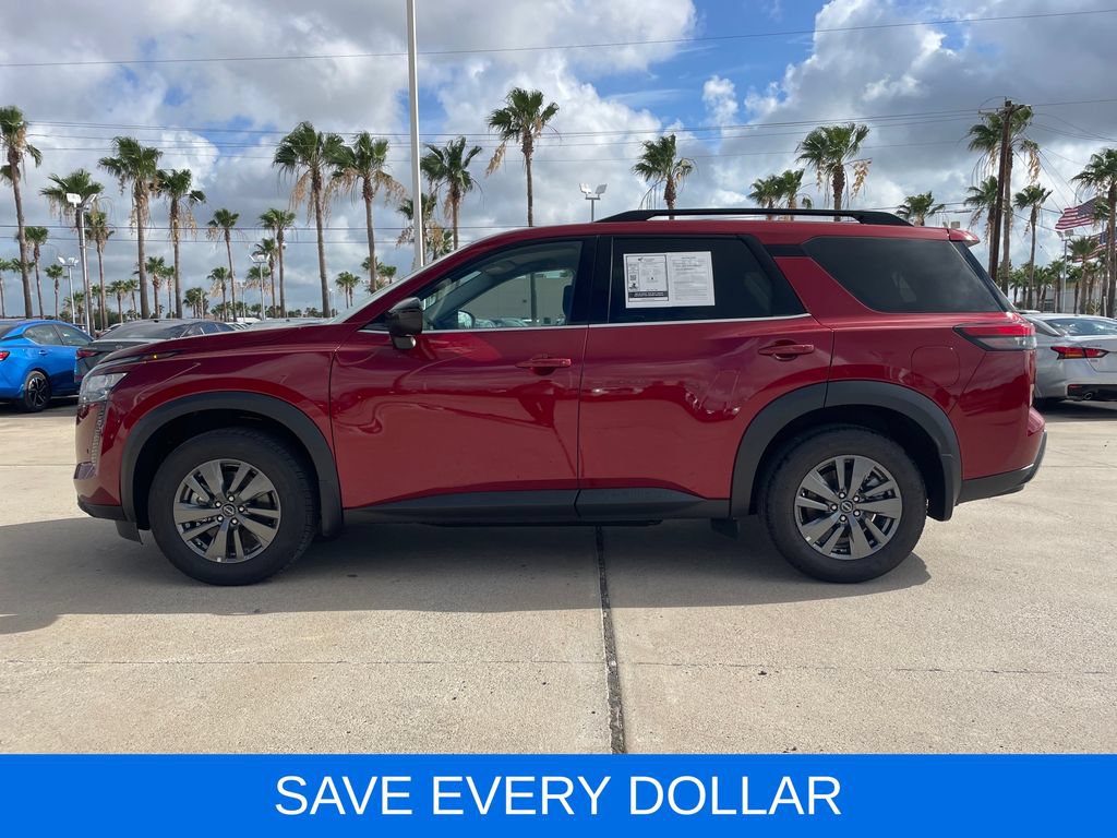 Used 2026 Nissan Pathfinder SV FWD image 2