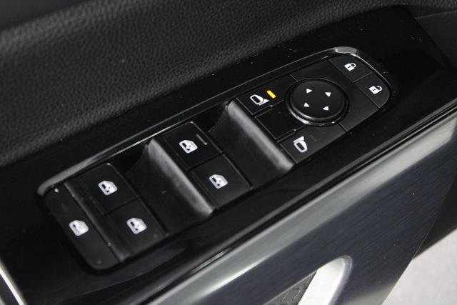Certified 2022 Nissan Pathfinder SL FWD image 24