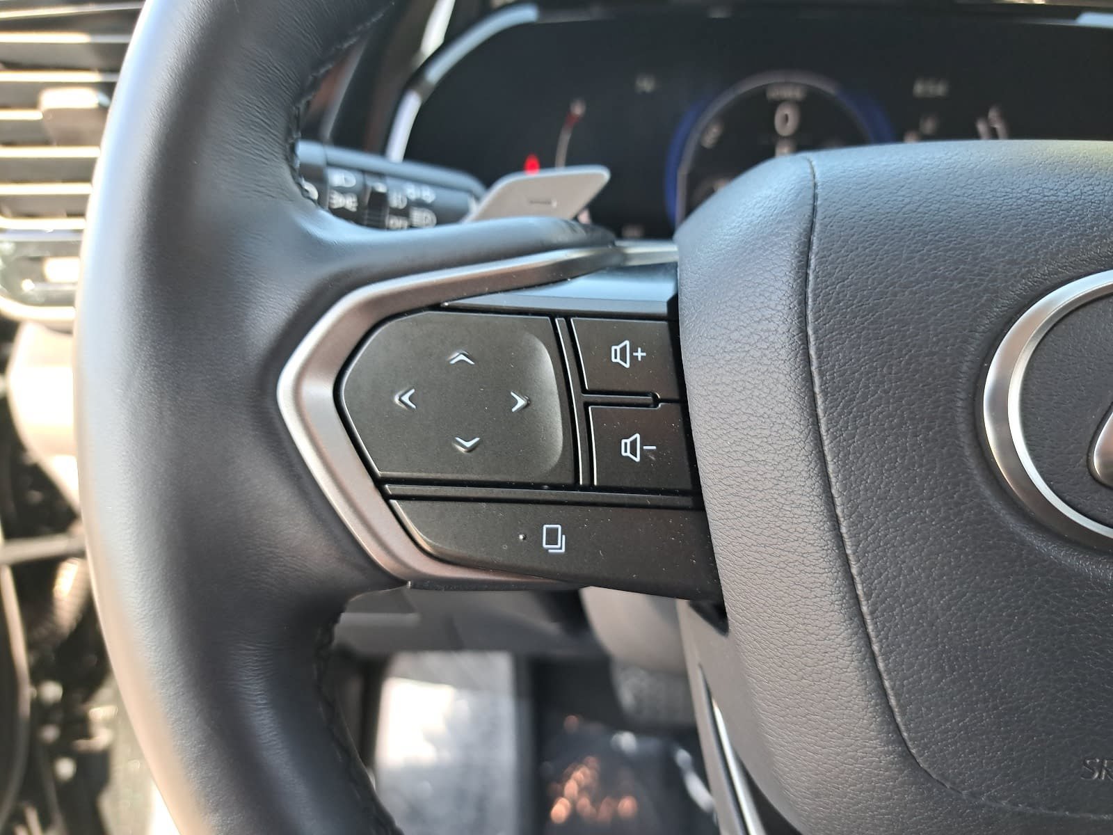 Used 2026 Lexus NX 350h AWD w/ Accessory Package (2T) image 19