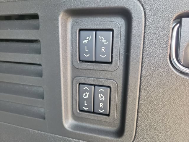 Certified 2025 Chevrolet Traverse High Country w/ LPO, Floor Liner Package FWD image 12