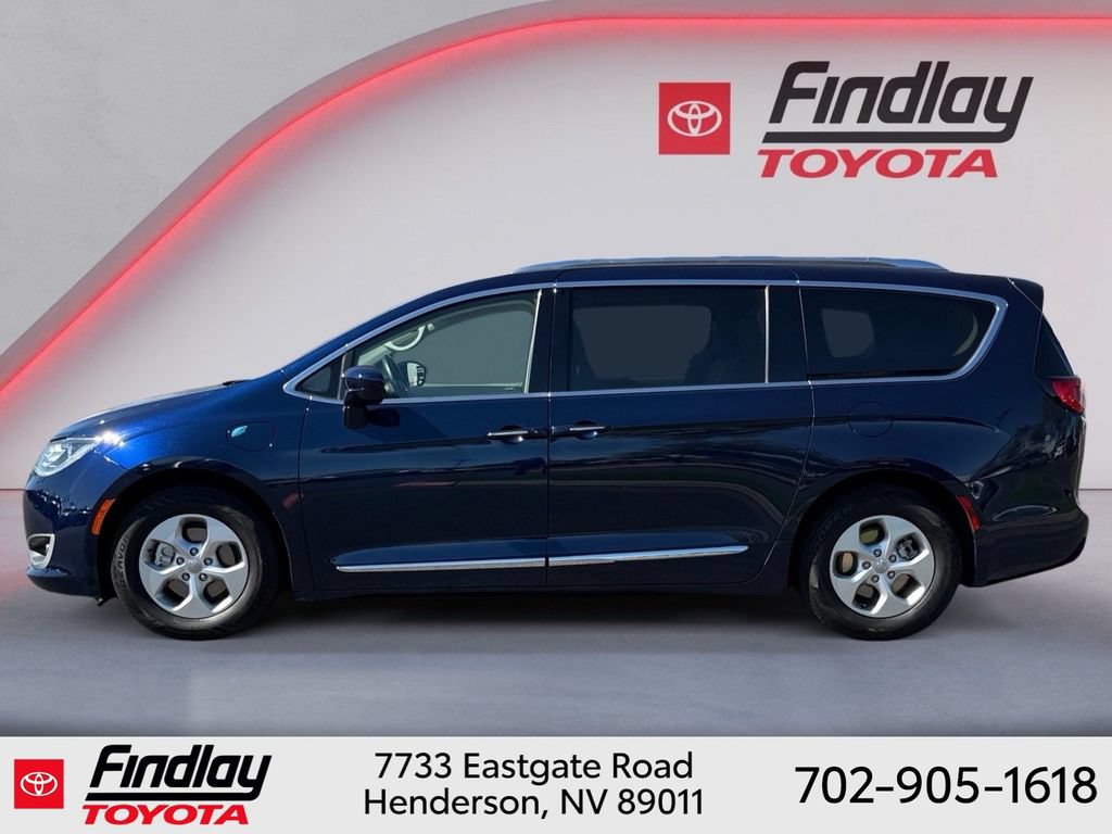 Used 2018 Chrysler Pacifica Touring-L FWD image 10