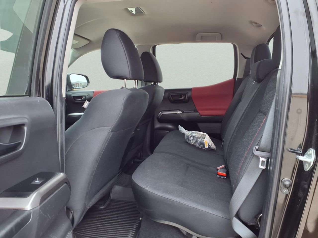 Used 2023 Toyota Tacoma SR5 w/ Technology Package image 11