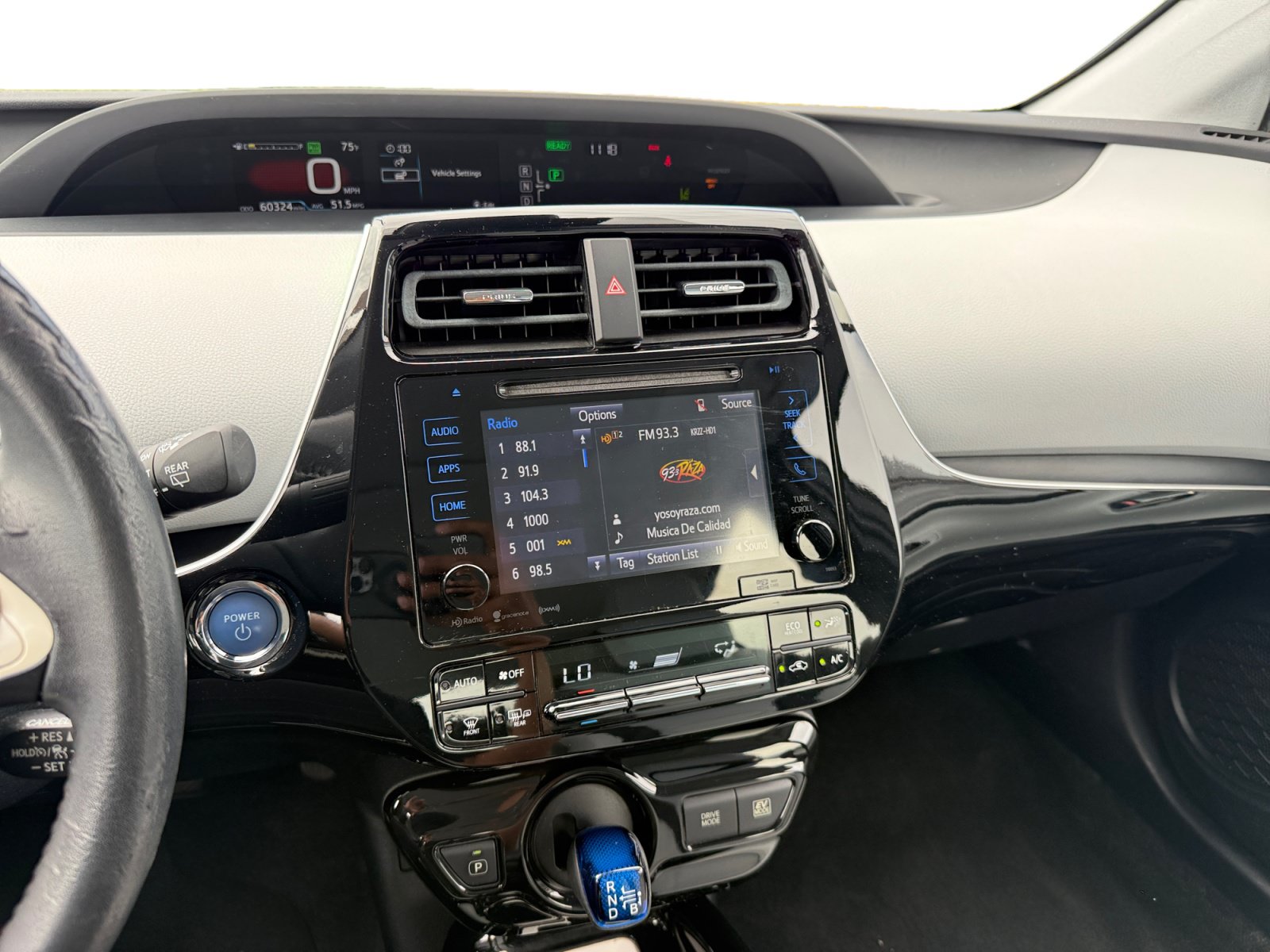 Used 2016 Toyota Prius Four FWD image 12