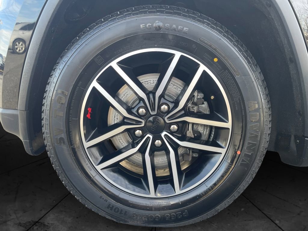 Used 2021 Jeep Grand Cherokee Trailhawk w/ Trailhawk Luxury Group image 14