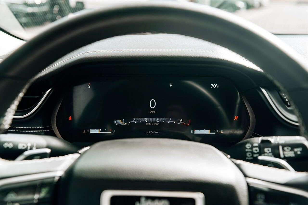 Used 2023 Jeep Grand Cherokee L Limited w/ Trailer Tow Group (B) image 24