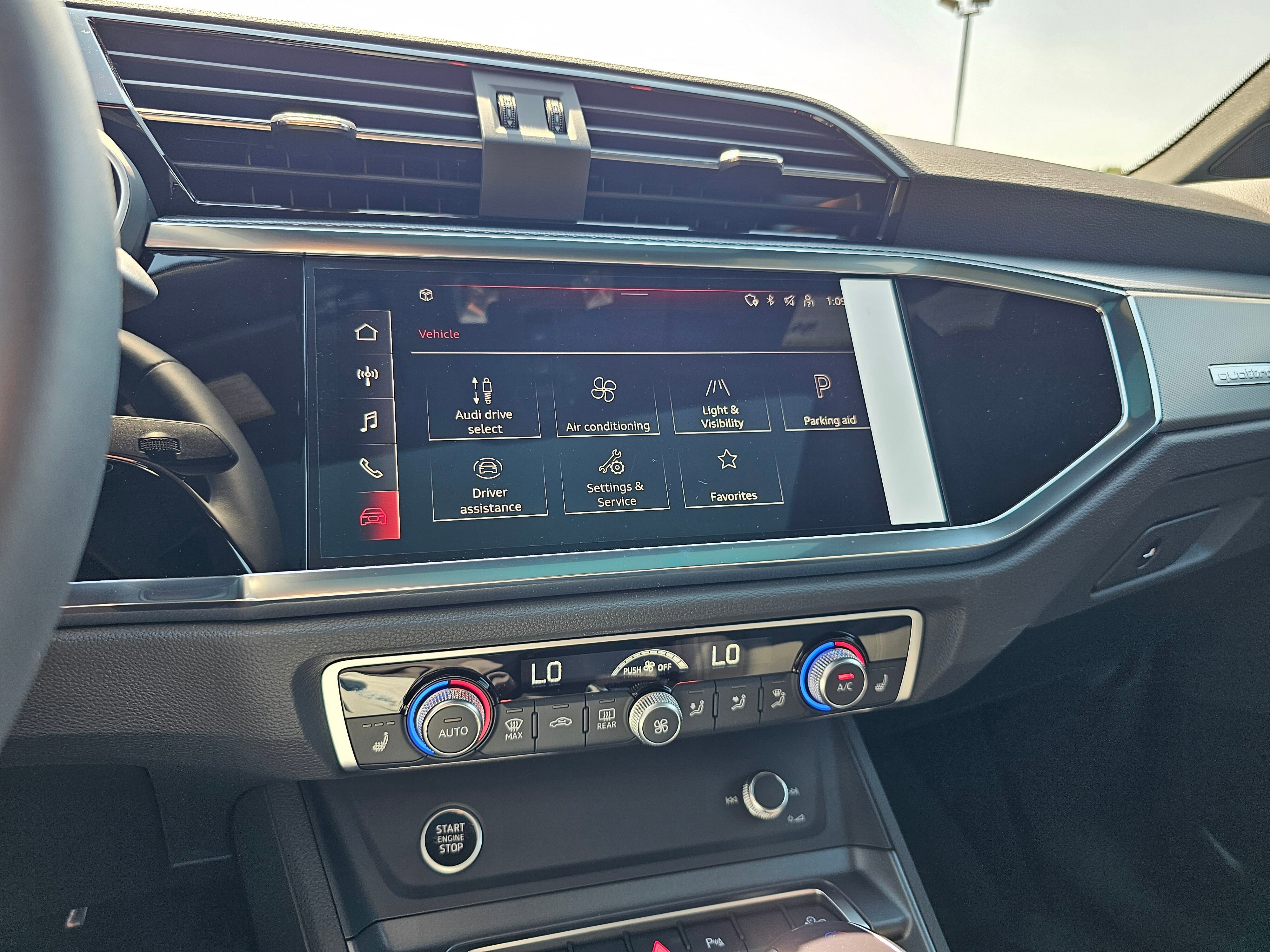 New 2025 Audi Q3 2.0T Premium image 18