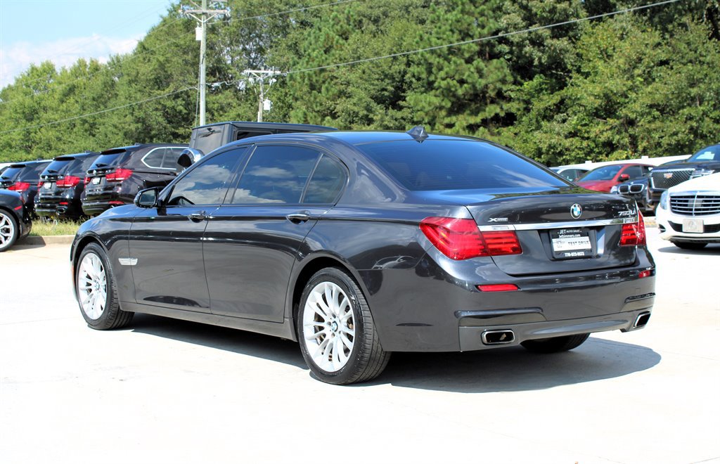 Used 2015 BMW 750Li xDrive image 5