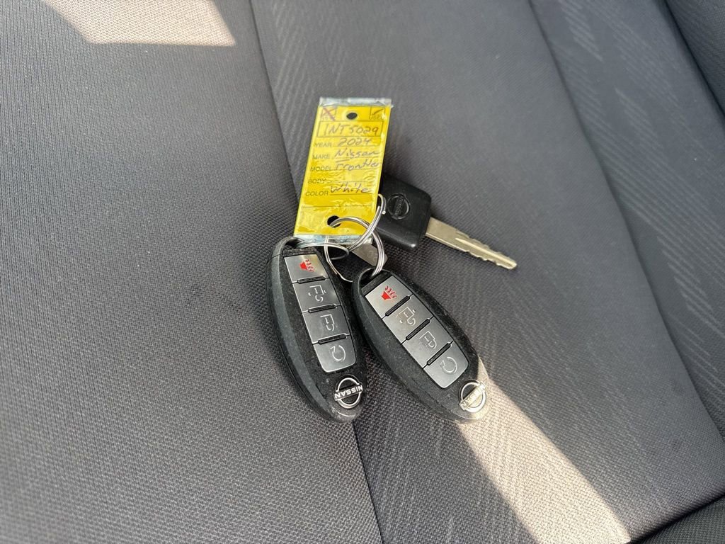 Used 2024 Nissan Frontier SV w/ SV Convenience Package RWD image 32