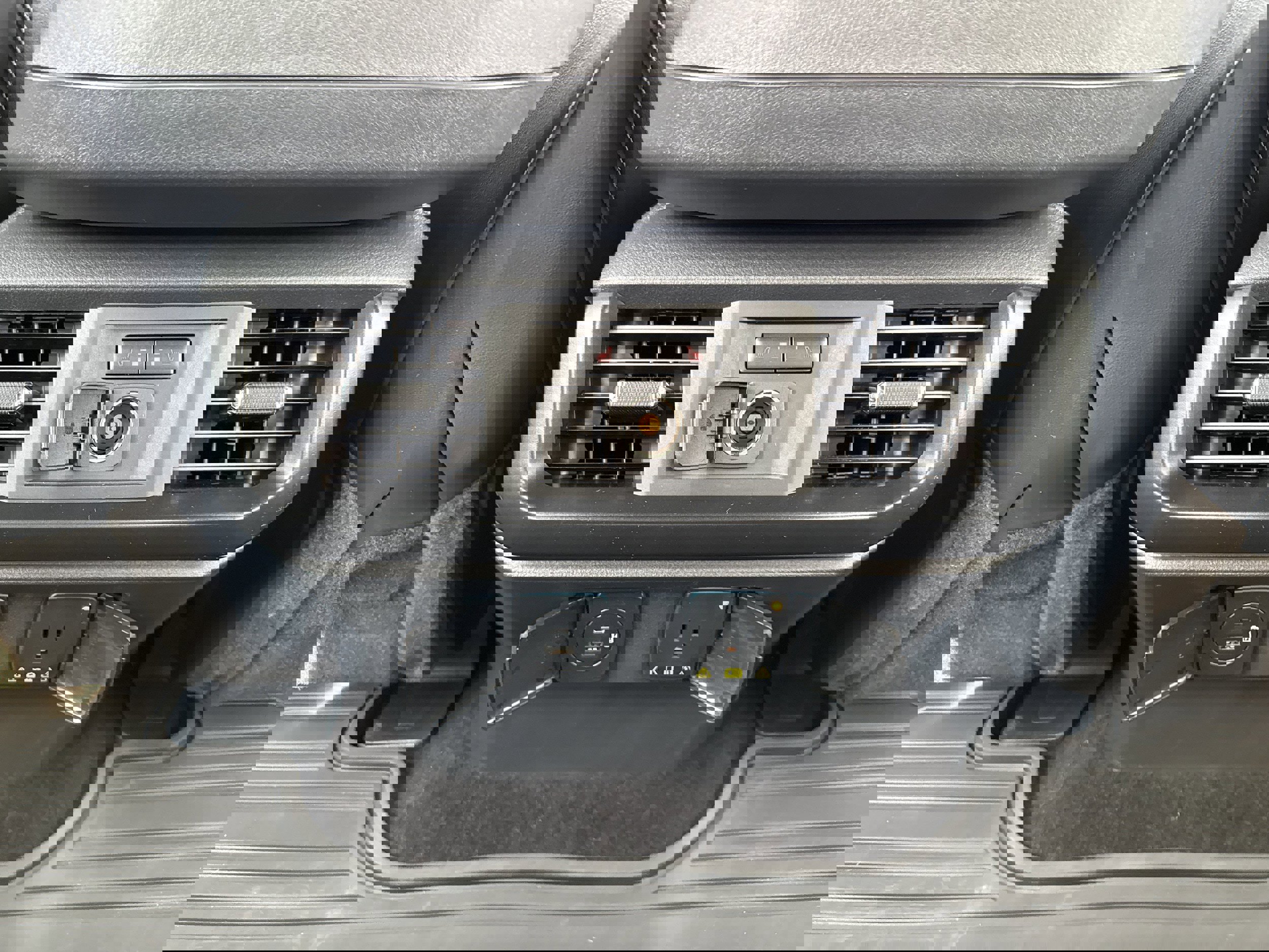 Certified 2022 Ford F150 Raptor w/ Equipment Group 801A High image 43