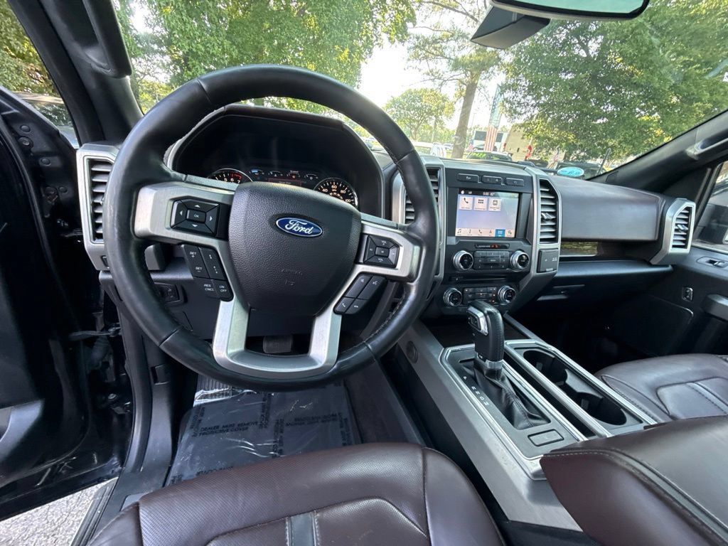 Used 2017 Ford F150 Platinum w/ Equipment Group 701A Luxury AWD/4WD image 17
