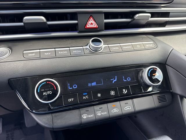 Used 2024 Hyundai Elantra SEL FWD image 19