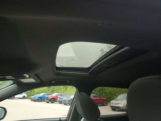 New 2026 Chevrolet Trax RS w/ Sunroof Package FWD image 19