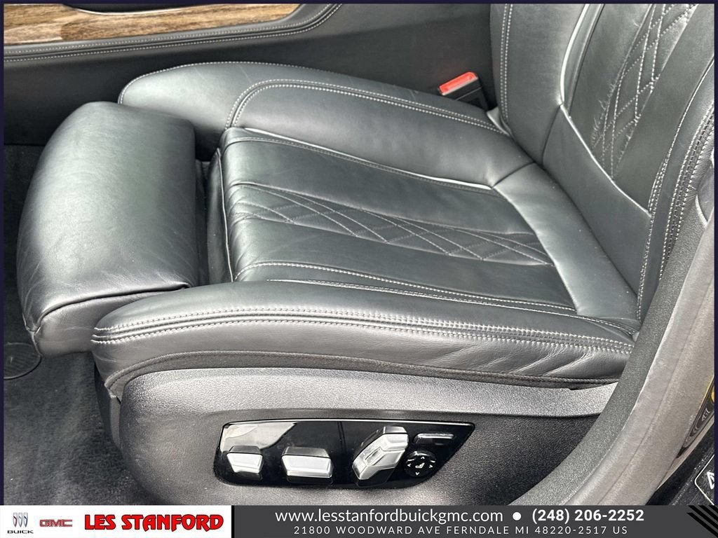 Used 2019 BMW 750i xDrive w/ M Sport Package AWD/4WD image 18