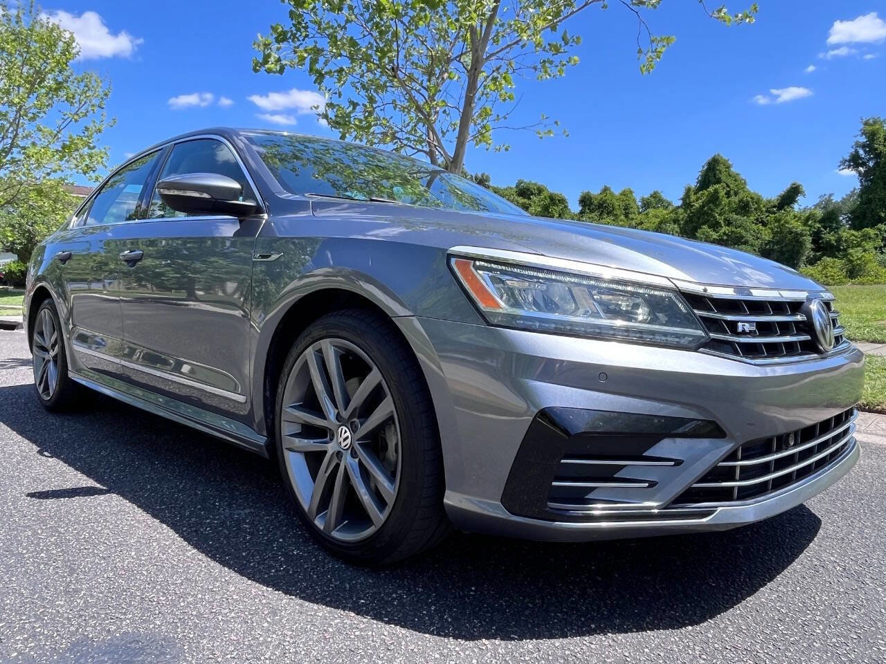 Used 2019 Volkswagen Passat 2.0T SE R-Line FWD image 15