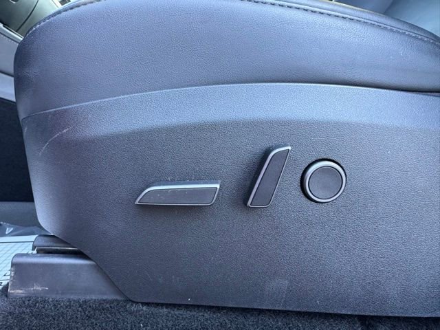 Used 2023 Tesla Model Y Performance image 17